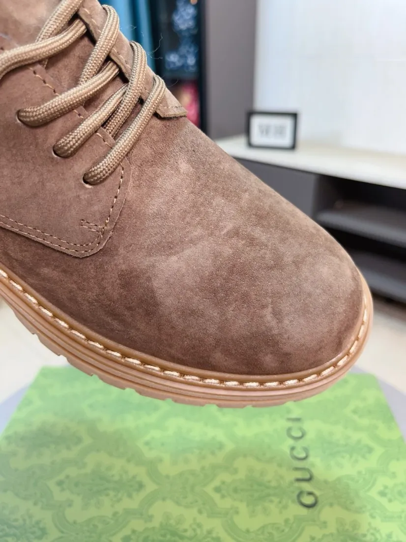 Men's shoes 💰500🌸🌸 (GUCCI) [can be made without label] G's new business boots are full-layer calfskin embossed with classic diamond pattern craftsmanship. They are high-end and classy, ​​versatile and have a full three-dimensional feel. They use raw rubber non-slip outsole. If you look closely, you will be addicted to the leather. You can't extricate yourself ~ the best on the market.          Fabric: Cowhide/Embossed Lining: Cowhide.          Please make a note when placing an order, size: 38-44 (37, 45, 46 can be customized and cannot be returned or exchanged)